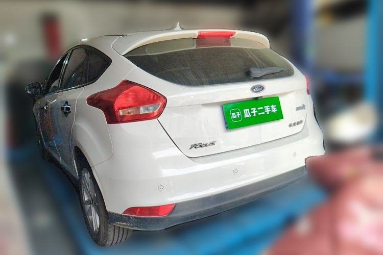 Used Ford Focus 2018 Hatchback Classic 1.6L Automatic Trendy SmartDrive Edition Rear Left 45 Deg