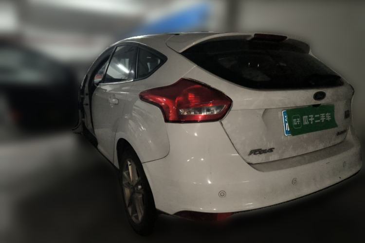 Used Ford Focus 2018 Hatchback Classic 1.6L Automatic Trendy SmartDrive Edition Rear Left 45 Deg