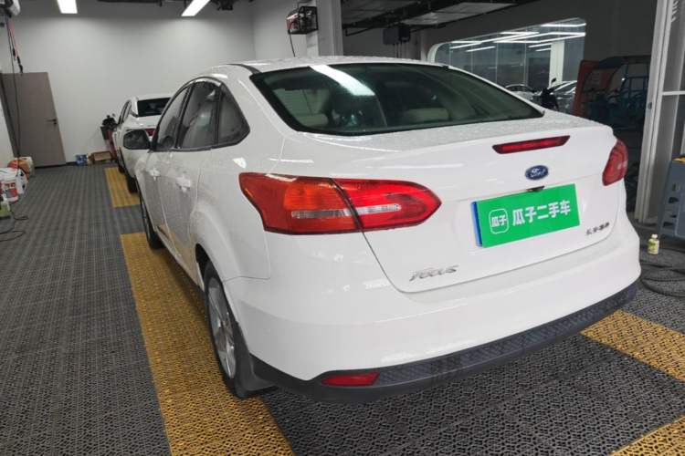 Used Ford Focus 2018 Sedan Classic 1.6L Automatic Comfort Plus Smart Drive Version Rear Left 45 Deg