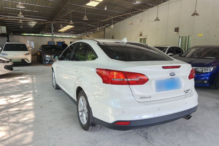Used Ford Focus 2018 Sedan Classic EcoBoost 180 Automatic Elite Model Rear Left 45 Deg