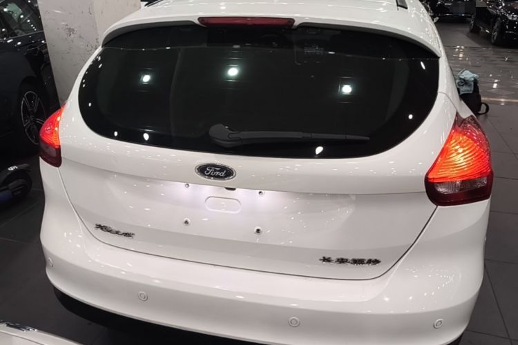 Used Ford Focus 2018 Hatchback Classic 1.6L Automatic Trendy SmartDrive Edition Rear