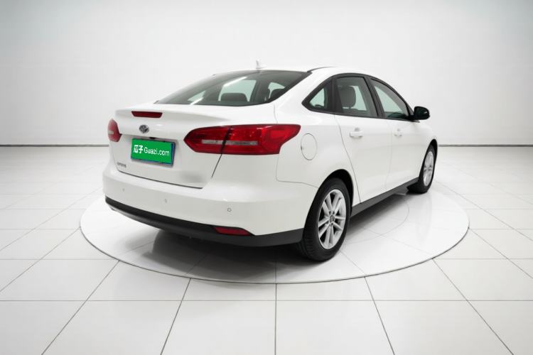 Used Ford Focus 2018 Sedan Classic 1.6L Manual Fashion Edition SmartDrive Version Rear Right 45 Deg