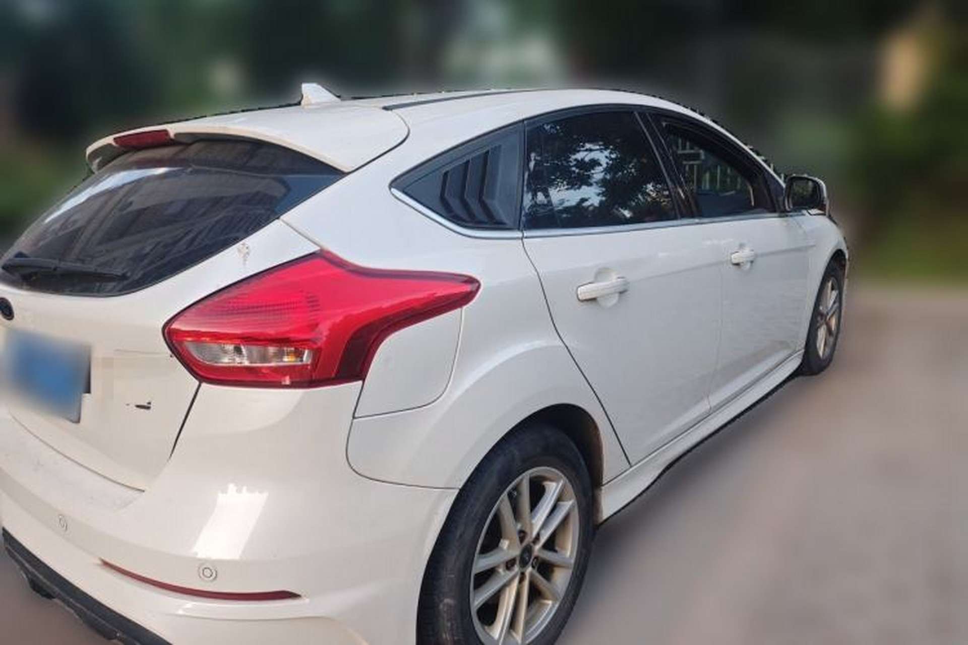 Used Ford Focus 2018 Hatchback Classic EcoBoost 180 Automatic Elite Model Rear Right 45 Deg