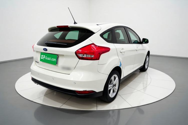 Used Ford Focus 2018 Hatchback Classic 1.6L Automatic Comfort Plus SmartDrive Edition Rear Right 45 Deg