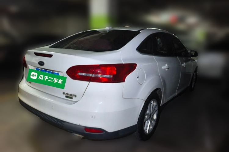 Used Ford Focus 2018 Sedan Classic EcoBoost 180 Automatic Elite Model Rear Right 45 Deg