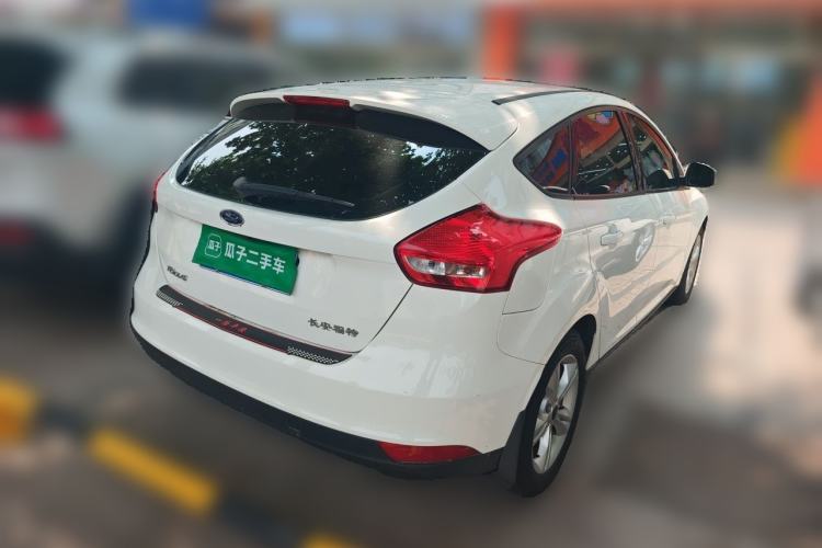Used Ford Focus 2018 Hatchback Classic 1.6L Automatic Comfort Plus SmartDrive Edition Rear Right 45 Deg