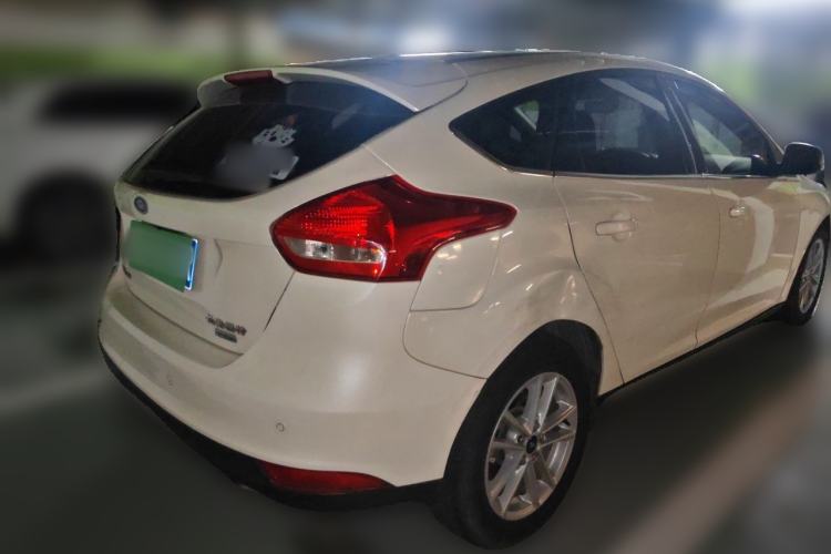 Used Ford Focus 2018 Hatchback Classic EcoBoost 180 Automatic Elite Model Rear Right 45 Deg
