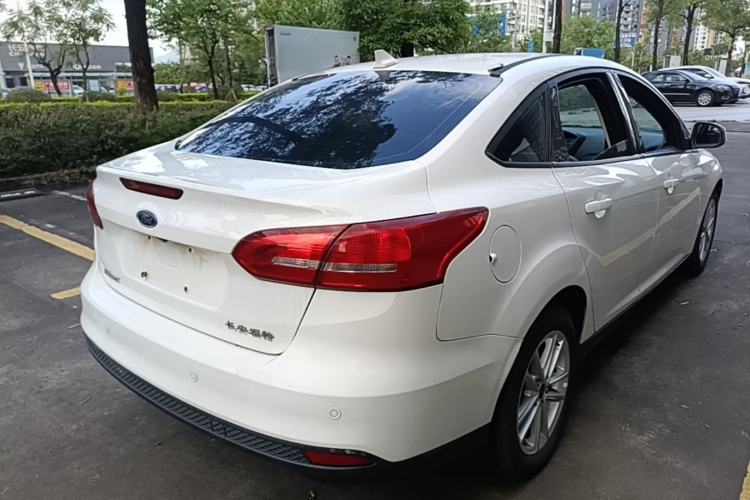 Used Ford Focus 2018 Sedan Classic 1.6L Automatic Trendy SmartDrive Edition Rear Right 45 Deg
