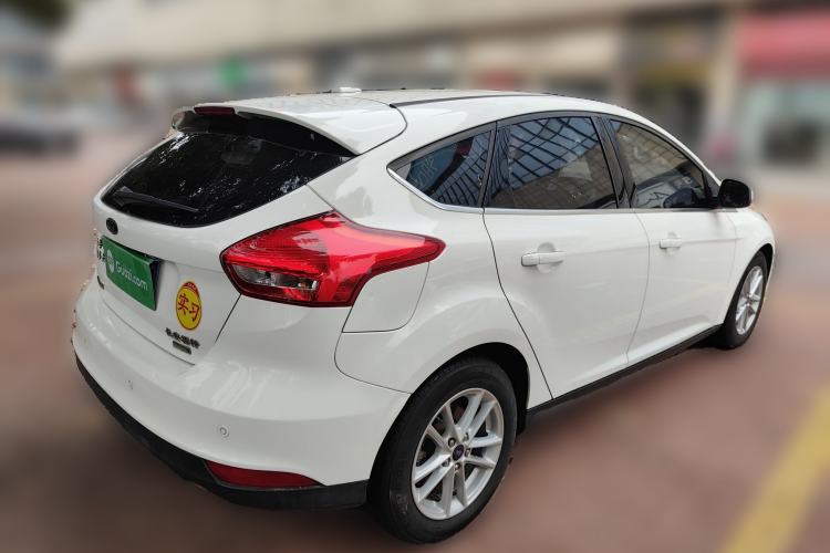 Used Ford Focus 2018 Hatchback Classic EcoBoost 180 Automatic Elite Model Rear Right 45 Deg