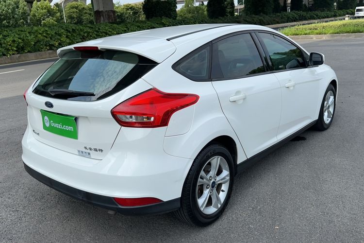 Used Ford Focus 2018 Hatchback Classic 1.6L Automatic Comfort Plus SmartDrive Edition Rear Right 45 Deg