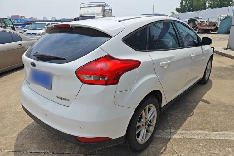 Used Ford Focus 2018 Hatchback Classic 1.6L Automatic Trendy SmartDrive Edition Rear Right 45 Deg