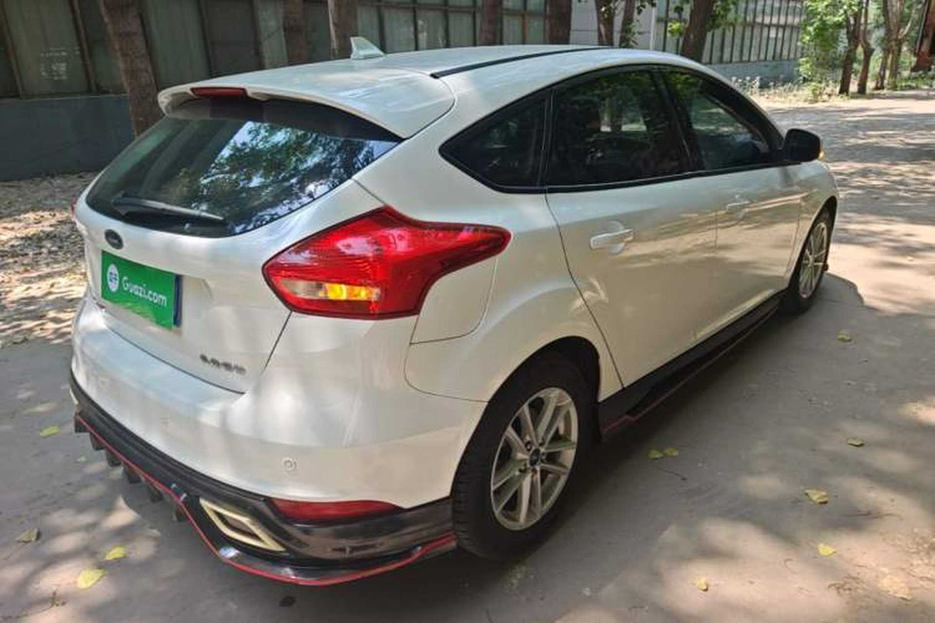 Used Ford Focus 2018 Hatchback Classic 1.6L Automatic Trendy SmartDrive Edition Rear Right 45 Deg