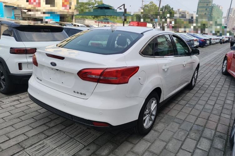 Used Ford Focus 2018 Sedan Classic 1.6L Automatic Trendy SmartDrive Edition Rear Right 45 Deg