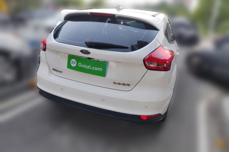 Used Ford Focus 2018 Hatchback Classic 1.6L Automatic Trendy SmartDrive Edition Rear Right 45 Deg