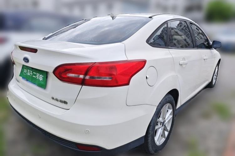 Used Ford Focus 2018 Sedan Classic 1.6L Automatic Trendy SmartDrive Edition Rear Right 45 Deg