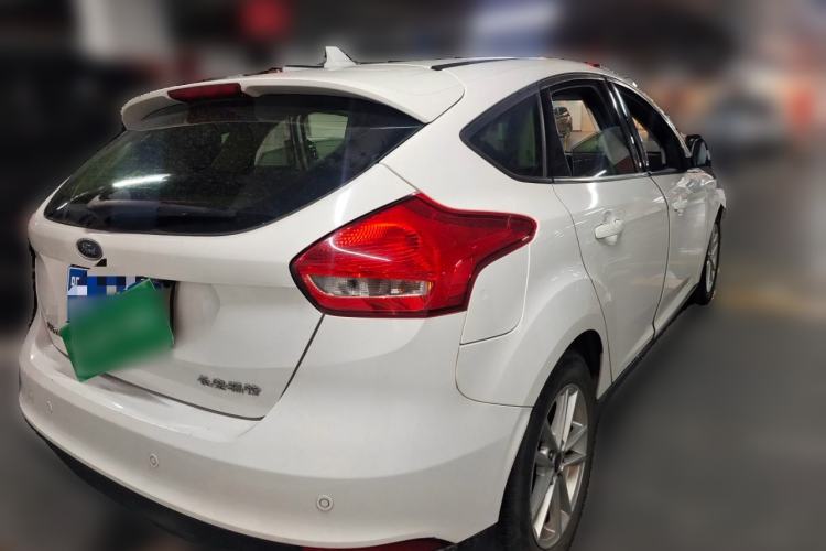 Used Ford Focus 2018 Hatchback Classic 1.6L Automatic Trendy SmartDrive Edition Rear Right 45 Deg