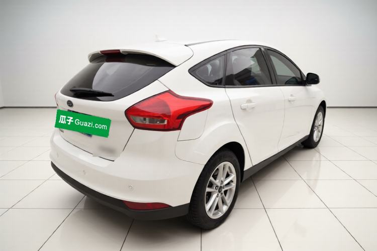 Used Ford Focus 2018 Hatchback Classic 1.6L Automatic Trendy SmartDrive Edition Rear Right 45 Deg