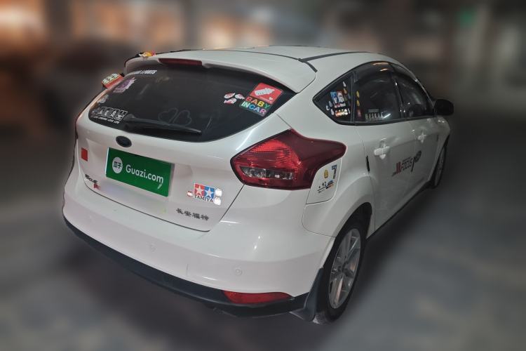 Used Ford Focus 2018 Hatchback Classic 1.6L Automatic Trendy SmartDrive Edition Rear Right 45 Deg