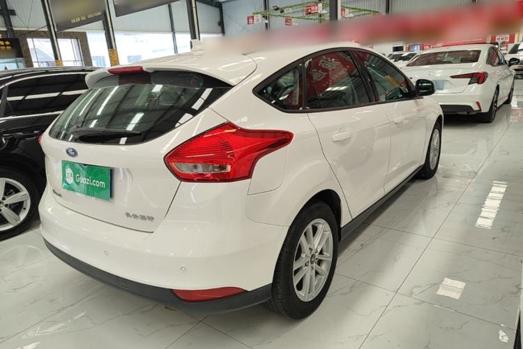 Used Ford Focus 2018 Hatchback Classic 1.6L Automatic Trendy SmartDrive Edition Rear Right 45 Deg
