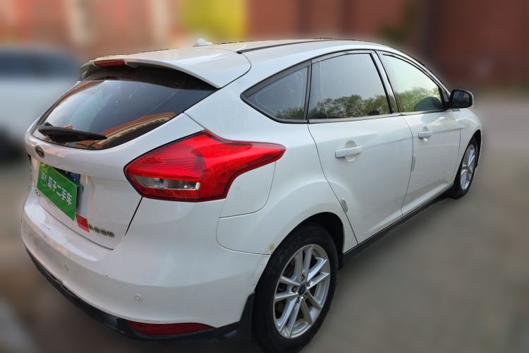 Used Ford Focus 2018 Hatchback Classic 1.6L Automatic Trendy SmartDrive Edition Rear Right 45 Deg