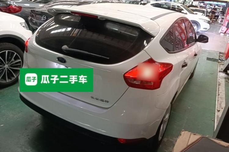 Used Ford Focus 2018 Hatchback Classic 1.6L Automatic Comfort Plus SmartDrive Edition Rear Right 45 Deg