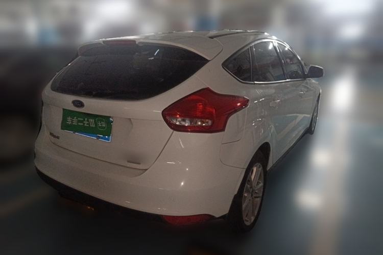 Used Ford Focus 2018 Two-Door Classic EcoBoost 125 Automatic Supercharged Style SmartDrive Edition Rear Right 45 Deg