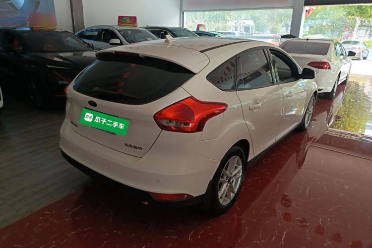 Used Ford Focus 2018 Hatchback Classic 1.6L Automatic Trendy SmartDrive Edition Rear Right 45 Deg