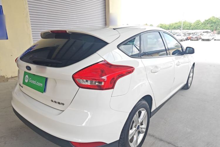 Used Ford Focus 2018 Hatchback Classic 1.6L Automatic Comfort Plus SmartDrive Edition Rear Right 45 Deg