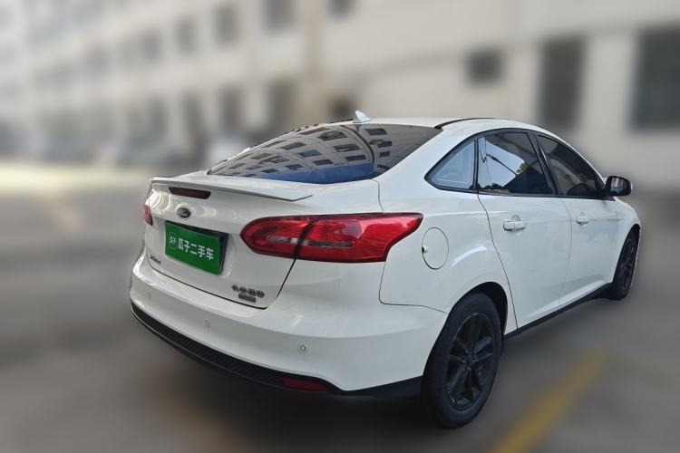 Used Ford Focus 2018 Sedan Classic EcoBoost 125 Automatic Supercharged Style SmartDrive Edition Rear Right 45 Deg
