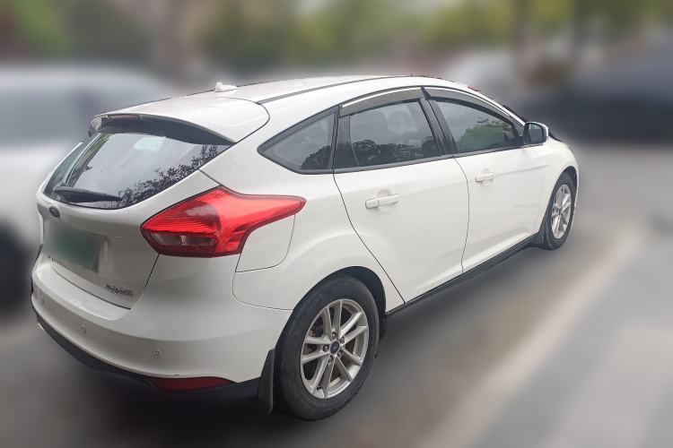 Used Ford Focus 2018 Hatchback Classic 1.6L Automatic Trendy SmartDrive Edition Rear Right 45 Deg