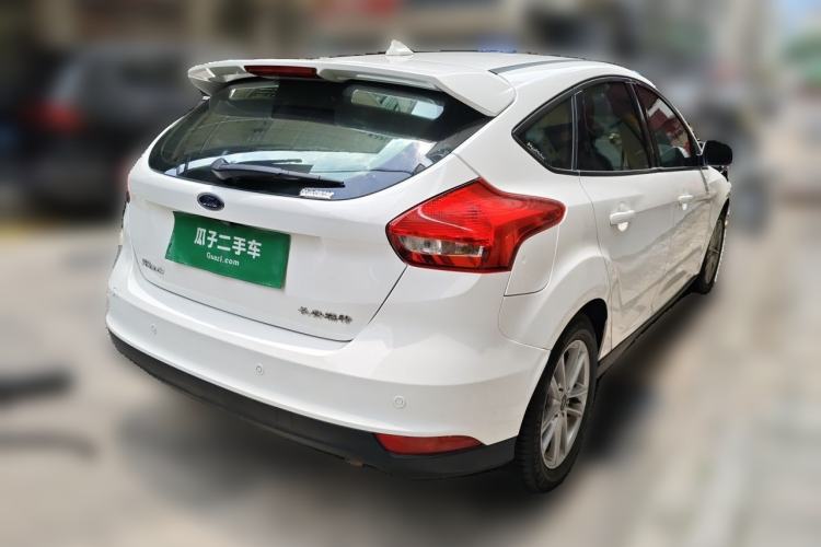Used Ford Focus 2018 Hatchback Classic 1.6L Automatic Trendy SmartDrive Edition Rear Right 45 Deg