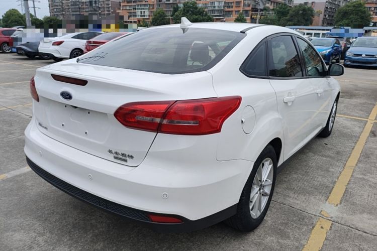 Used Ford Focus 2018 Sedan Classic EcoBoost 125 Automatic Supercharged Style SmartDrive Edition Rear Right 45 Deg