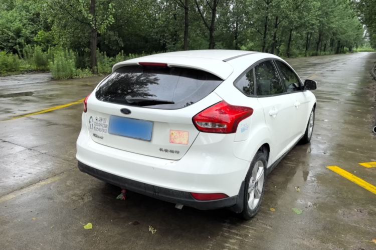 Used Ford Focus 2018 Hatchback Classic 1.6L Automatic Comfort Plus SmartDrive Edition Rear Right 45 Deg