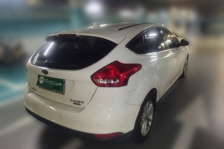 Used Ford Focus 2018 Hatchback Classic EcoBoost 180 Automatic Elite Model Rear Right 45 Deg