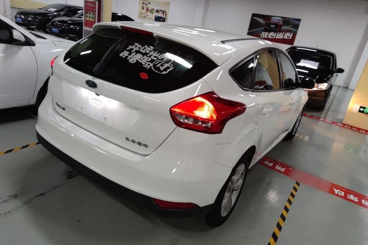 Used Ford Focus 2018 Hatchback Classic 1.6L Automatic Comfort Plus SmartDrive Edition Rear Right 45 Deg