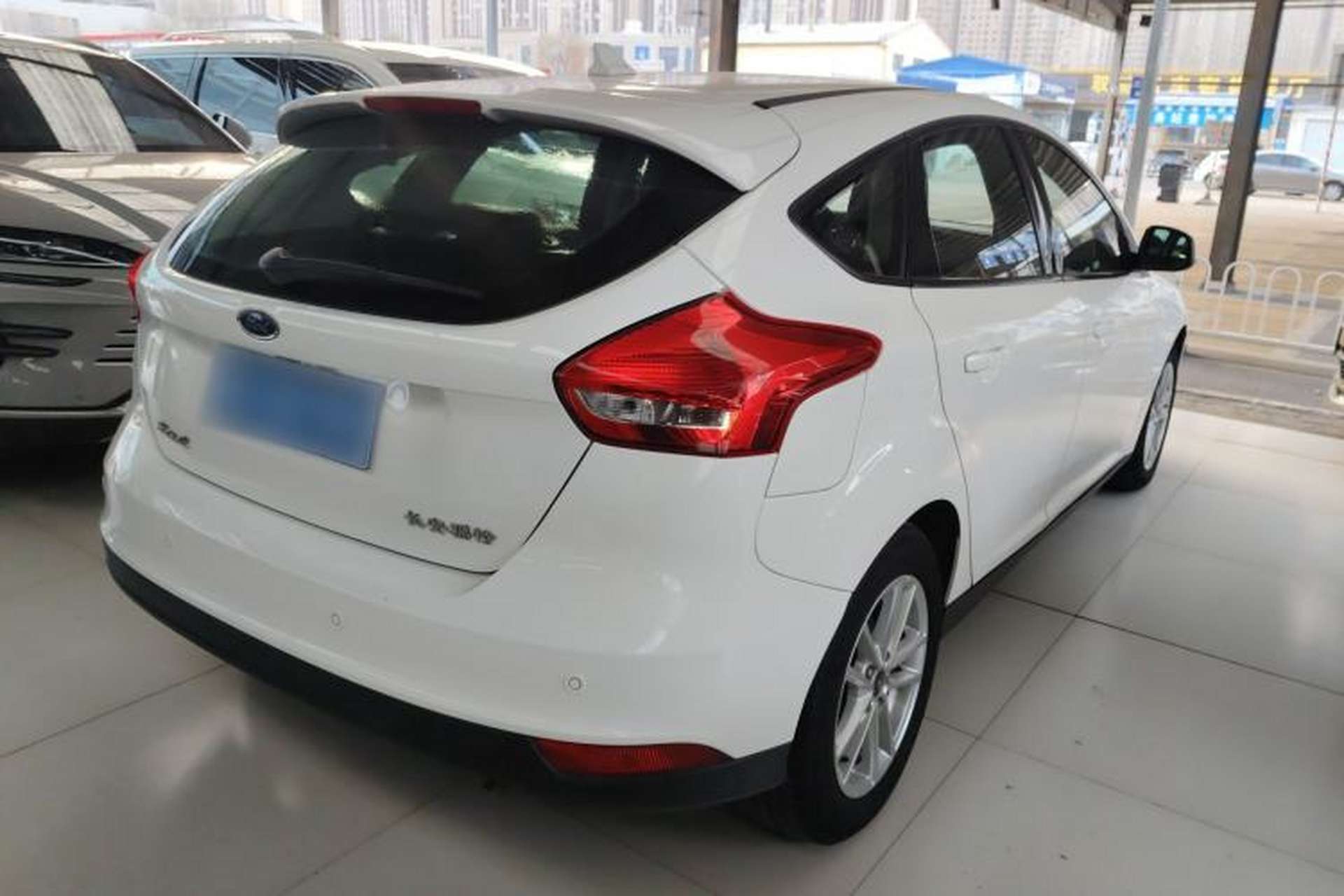 Used Ford Focus 2018 Hatchback Classic 1.6L Automatic Trendy SmartDrive Edition Rear Right 45 Deg