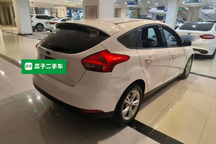 Used Ford Focus 2018 Hatchback Classic 1.6L Automatic Comfort Plus SmartDrive Edition Rear Right 45 Deg