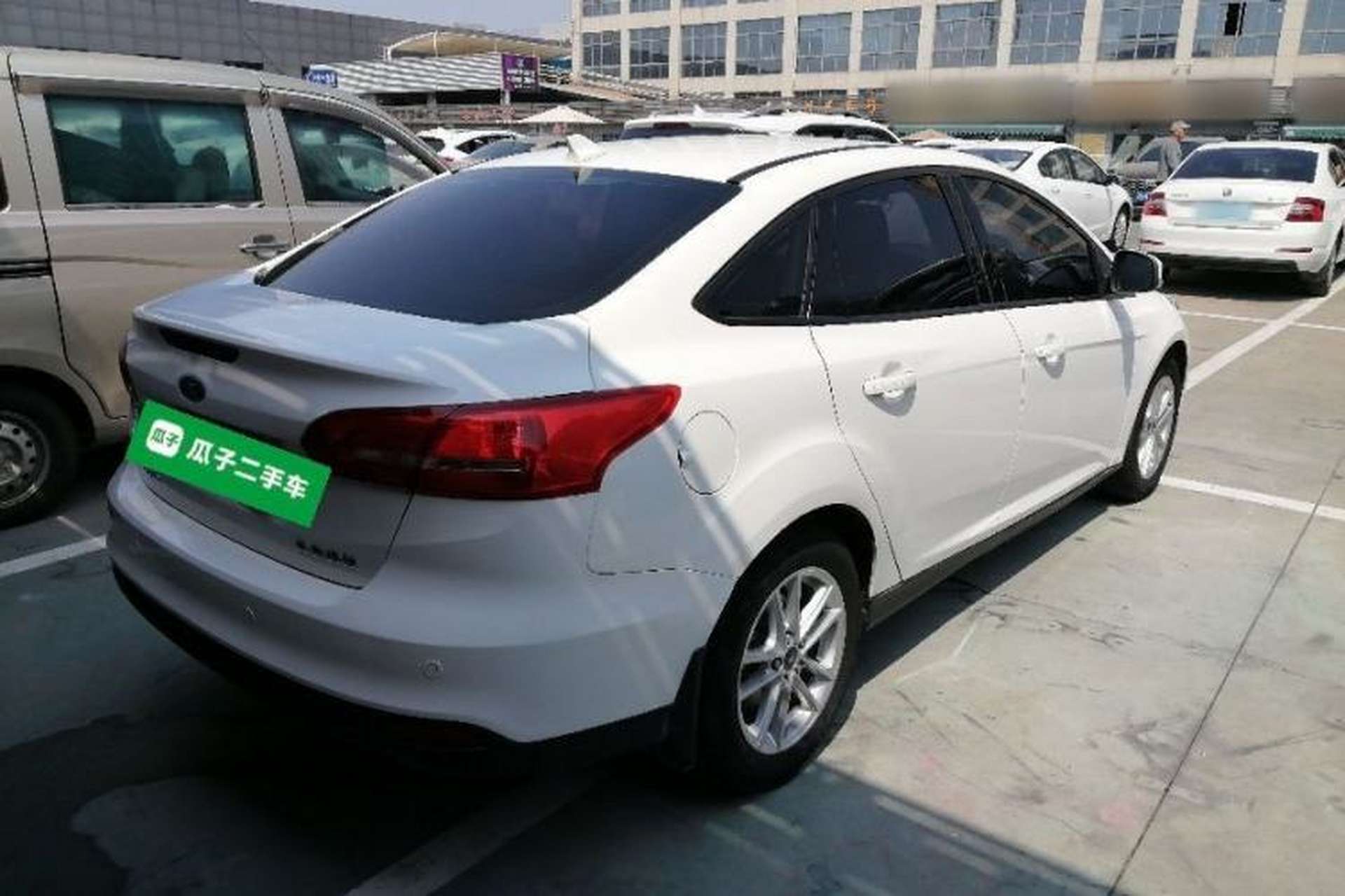 Used Ford Focus 2018 Sedan Classic 1.6L Automatic Trendy SmartDrive Edition Rear Right 45 Deg