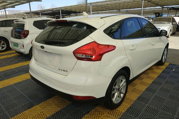 Used Ford Focus 2018 Hatchback Classic 1.6L Automatic Trendy SmartDrive Edition Rear Right 45 Deg