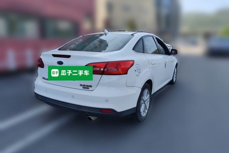 Used Ford Focus 2018 Sedan Classic EcoBoost 180 Automatic Elite Model Rear Right 45 Deg