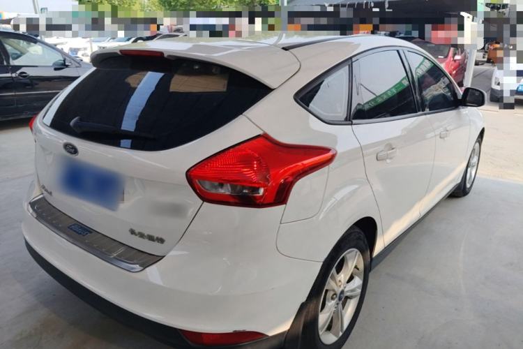 Used Ford Focus 2018 Hatchback Classic 1.6L Automatic Comfort Plus SmartDrive Edition Rear Right 45 Deg