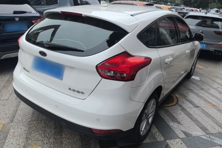 Used Ford Focus 2018 Hatchback Classic 1.6L Automatic Trendy SmartDrive Edition Rear Right 45 Deg