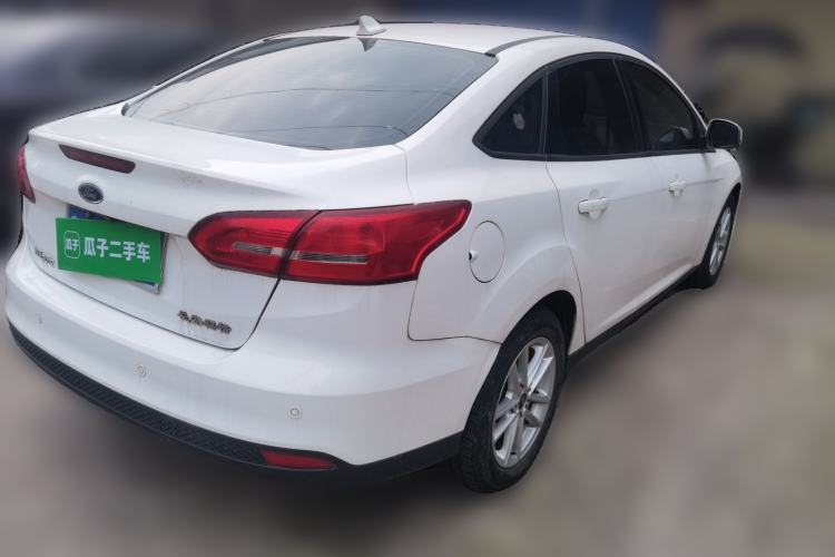 Used Ford Focus 2018 Sedan Classic 1.6L Automatic Trendy SmartDrive Edition Rear Right 45 Deg