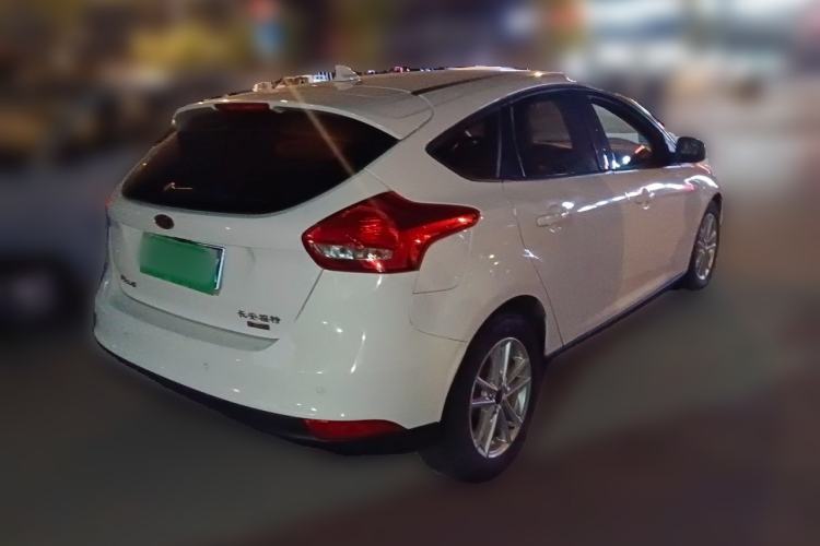 Used Ford Focus 2018 Two-Door Classic EcoBoost 125 Automatic Supercharged Style SmartDrive Edition Rear Right 45 Deg