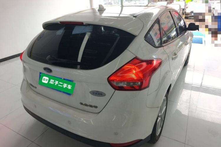 Used Ford Focus 2018 Hatchback Classic 1.6L Automatic Trendy SmartDrive Edition Rear Right 45 Deg