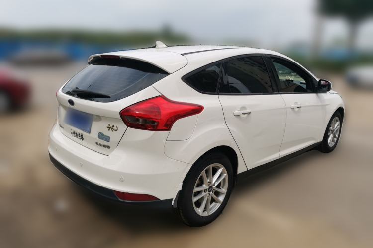 Used Ford Focus 2018 Hatchback Classic 1.6L Automatic Trendy SmartDrive Edition Rear Right 45 Deg