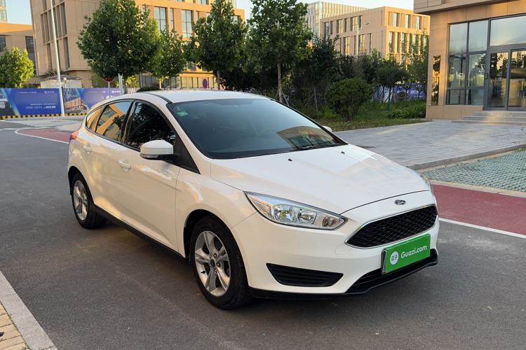 Used Ford Focus 2018 Hatchback Classic 1.6L Automatic Comfort Plus SmartDrive Edition Rear Right 45 Deg