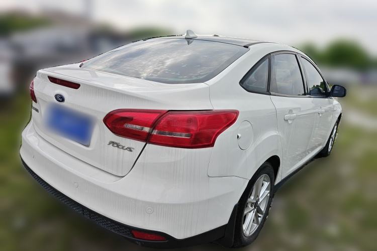 Used Ford Focus 2018 Sedan Classic 1.6L Automatic Trendy SmartDrive Edition Rear Right 45 Deg