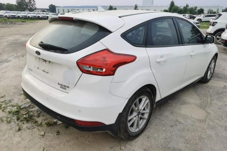Used Ford Focus 2018 Two-Door Classic EcoBoost 125 Automatic Supercharged Style SmartDrive Edition Rear Right 45 Deg