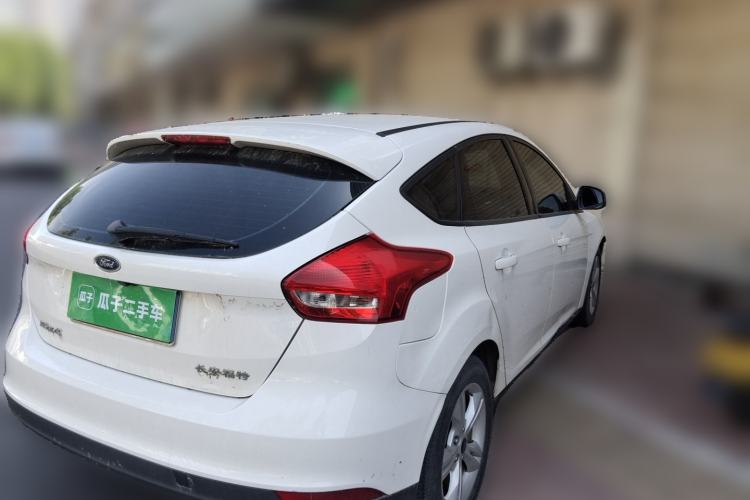 Used Ford Focus 2018 Hatchback Classic 1.6L Automatic Comfort Plus SmartDrive Edition Rear Right 45 Deg